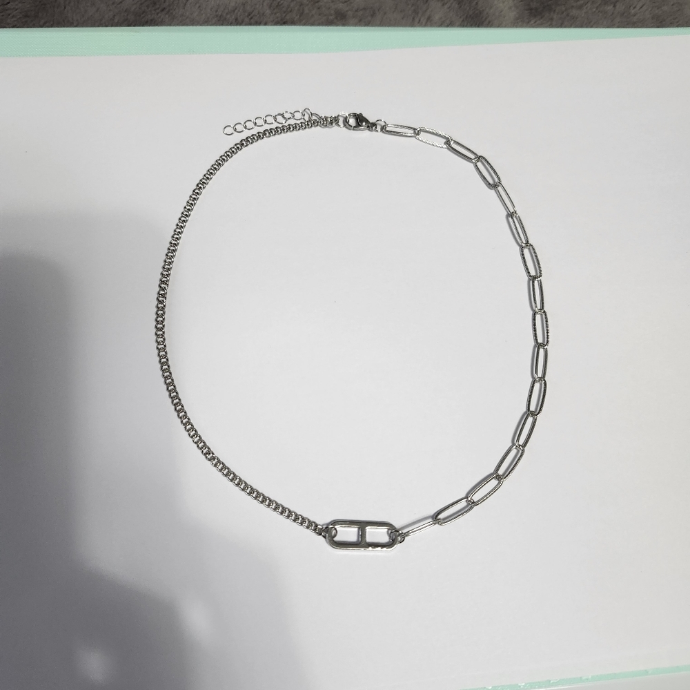 Paperclip duo style Necklace - Picture 9 of 9